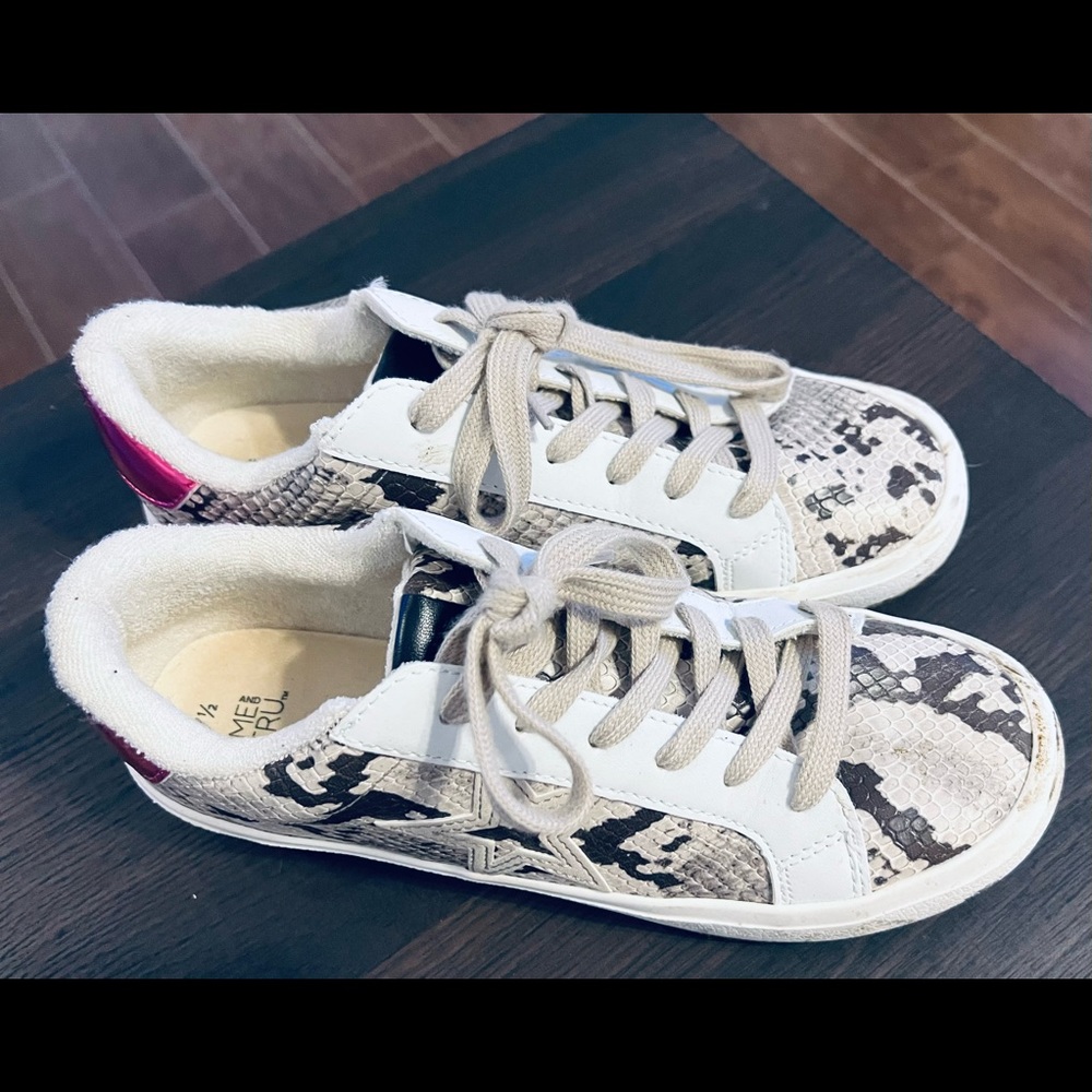 Time and Tru Women’s Fashion Sneakers Size 7.5